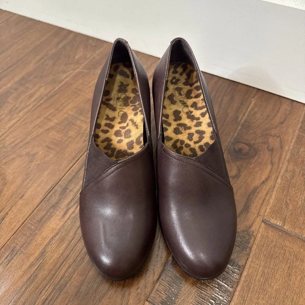 Vionic Leather Sumner Pump Heels Orthaheel Comfort Brown Office Career Women's 9
